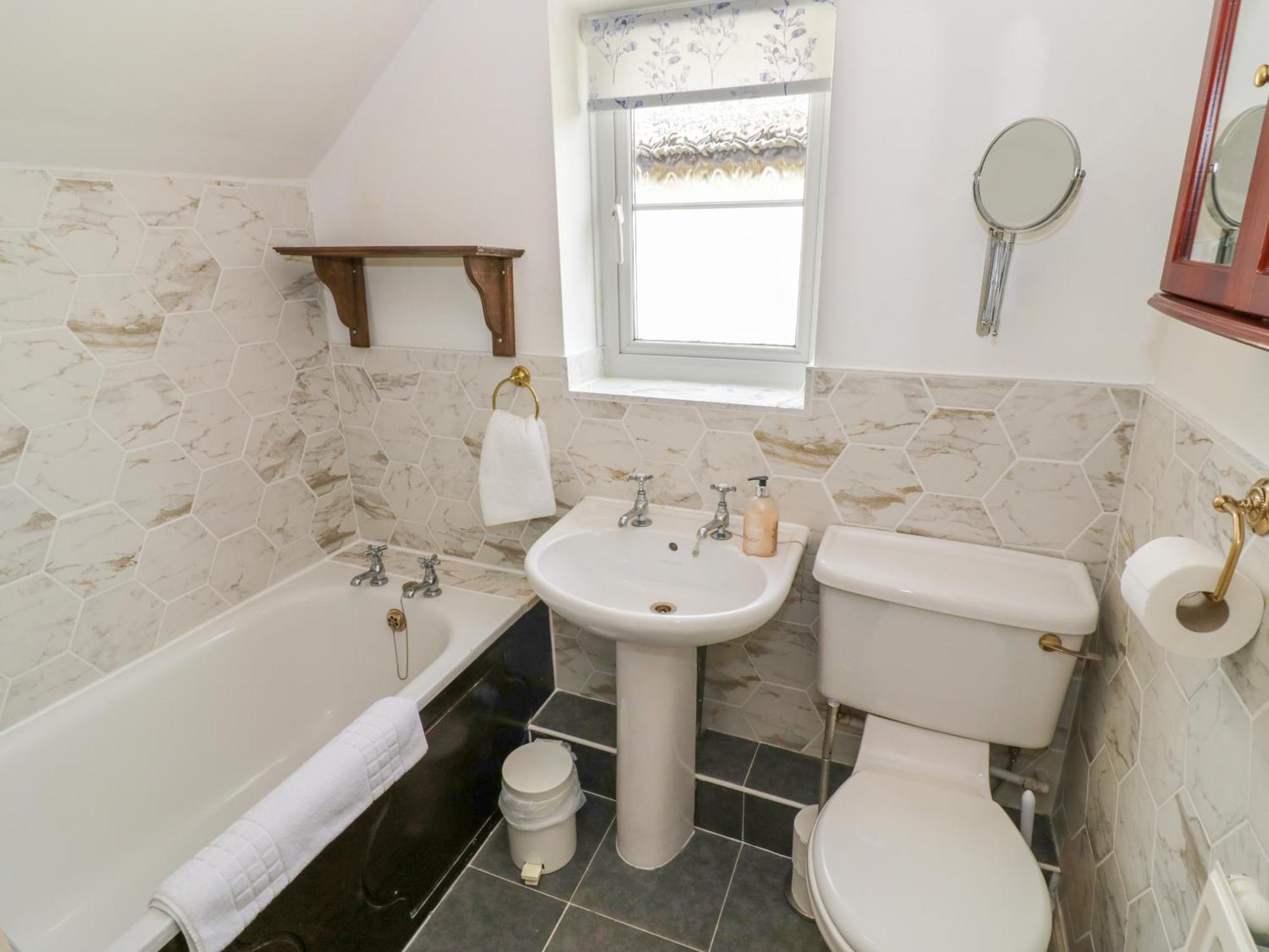 4 Lansdown Cottages 切尔滕纳姆 外观 照片